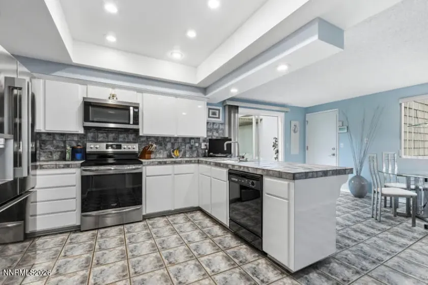 6481 Meadow Hill, Reno, Nevada 89519, 4 Bedrooms Bedrooms, ,3 BathroomsBathrooms,Residential,Residential,Meadow Hill,260004370