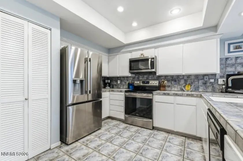 6481 Meadow Hill, Reno, Nevada 89519, 4 Bedrooms Bedrooms, ,3 BathroomsBathrooms,Residential,Residential,Meadow Hill,260004370