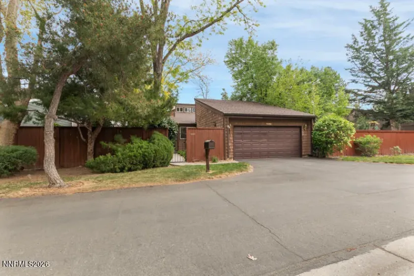 6481 Meadow Hill, Reno, Nevada 89519, 4 Bedrooms Bedrooms, ,3 BathroomsBathrooms,Residential,Residential,Meadow Hill,260004370