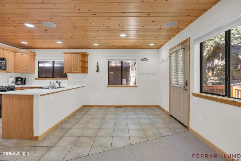 599 Crest, Incline Village, Nevada 89451, 2 Bedrooms Bedrooms, ,2 BathroomsBathrooms,Residential,Residential,Crest,260004375