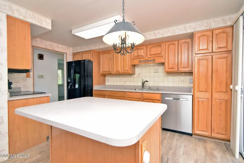 2825 Knight, Reno, Nevada 89509, 3 Bedrooms Bedrooms, ,2 BathroomsBathrooms,Residential,Residential,Knight,260004376