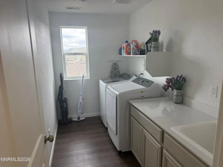 1435 Jett, Carson City, Nevada 89705, 3 Bedrooms Bedrooms, ,3 BathroomsBathrooms,Residential,Residential,Jett,260004382