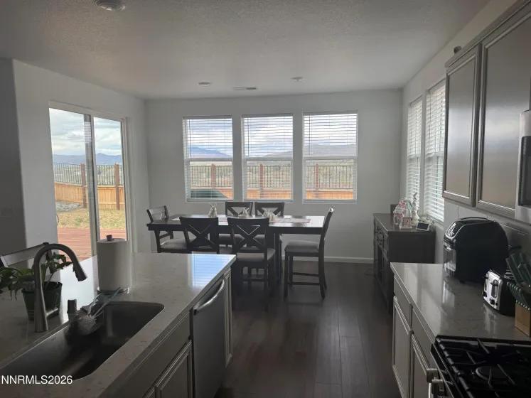 1435 Jett, Carson City, Nevada 89705, 3 Bedrooms Bedrooms, ,3 BathroomsBathrooms,Residential,Residential,Jett,260004382