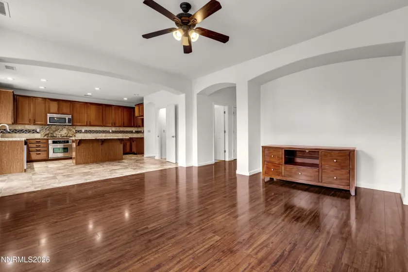 370 Pesaro, Reno, Nevada 89521, 4 Bedrooms Bedrooms, ,3 BathroomsBathrooms,Residential,Residential,Pesaro,260004383