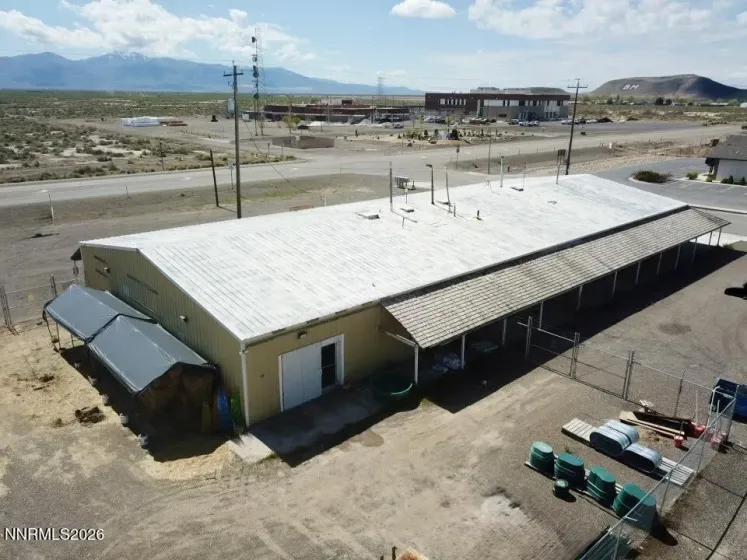 101 Carson, Battle Mountain, Nevada 89820, ,Commercial Sale,Residential,Carson,260004384