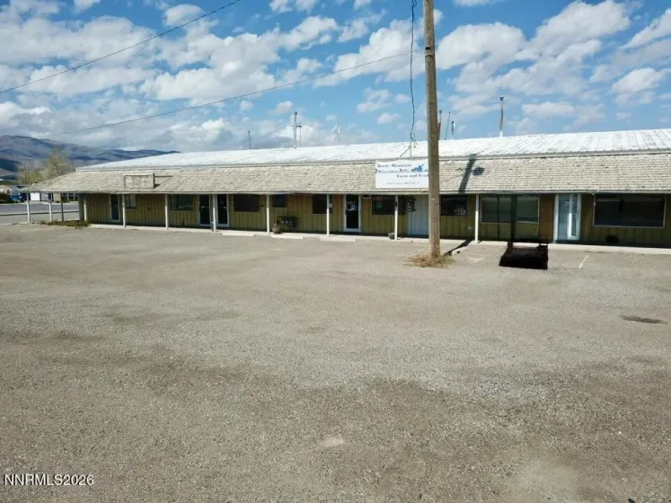 101 Carson, Battle Mountain, Nevada 89820, ,Commercial Sale,Residential,Carson,260004384