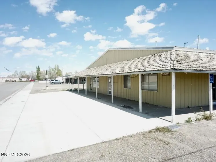 101 Carson, Battle Mountain, Nevada 89820, ,Commercial Sale,Residential,Carson,260004384