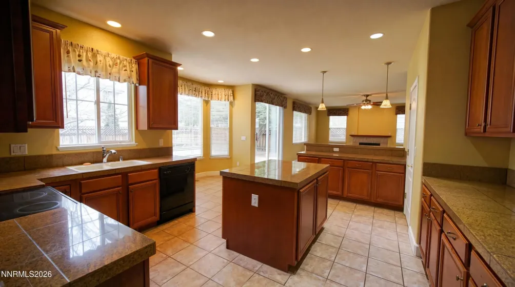 2740 D'Arcy, Sparks, Nevada 89436, 3 Bedrooms Bedrooms, ,3 BathroomsBathrooms,Residential,Residential,D'Arcy,260004389