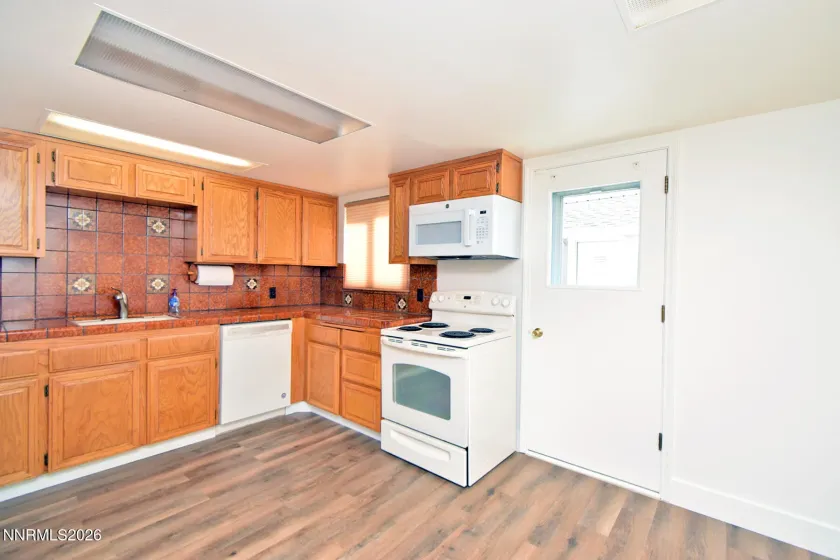 10 J, Sparks, Nevada 89431, 4 Bedrooms Bedrooms, ,2 BathroomsBathrooms,Residential,Residential,J,260004393