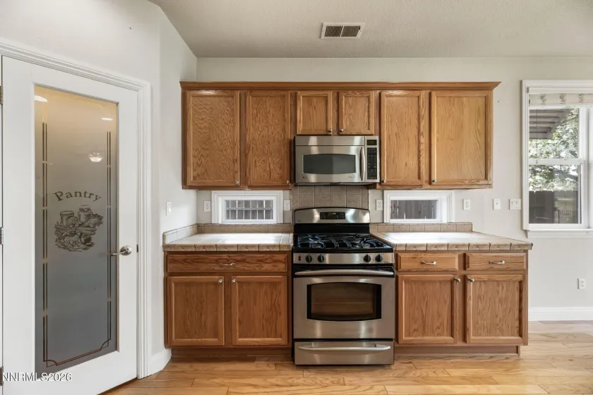 913 Lakeview, Dayton, Nevada 89403, 3 Bedrooms Bedrooms, ,2 BathroomsBathrooms,Residential,Residential,Lakeview,260004395