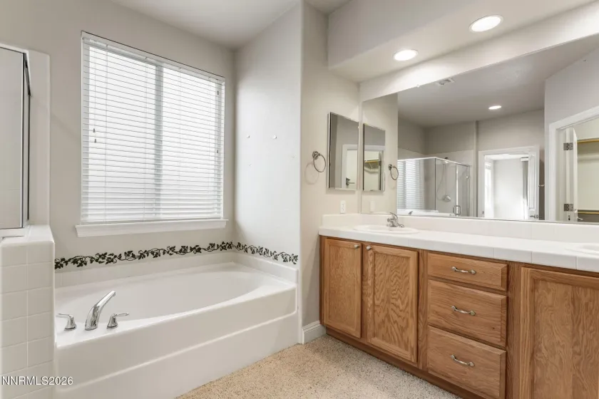 913 Lakeview, Dayton, Nevada 89403, 3 Bedrooms Bedrooms, ,2 BathroomsBathrooms,Residential,Residential,Lakeview,260004395