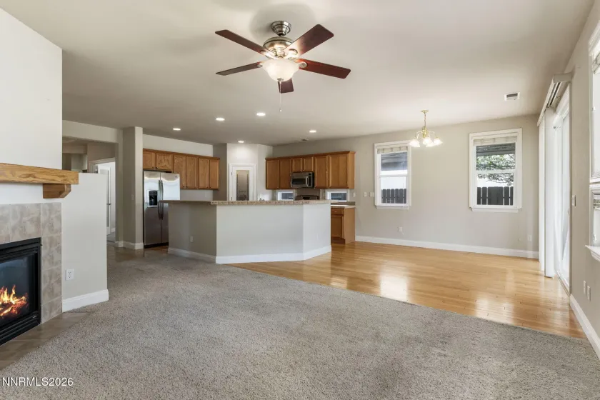 913 Lakeview, Dayton, Nevada 89403, 3 Bedrooms Bedrooms, ,2 BathroomsBathrooms,Residential,Residential,Lakeview,260004395