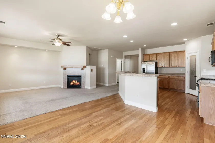 913 Lakeview, Dayton, Nevada 89403, 3 Bedrooms Bedrooms, ,2 BathroomsBathrooms,Residential,Residential,Lakeview,260004395