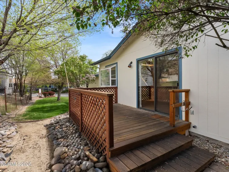 1000 Thompson, Carson City, Nevada 89703, 2 Bedrooms Bedrooms, ,2 BathroomsBathrooms,Residential,Residential,Thompson,260004397