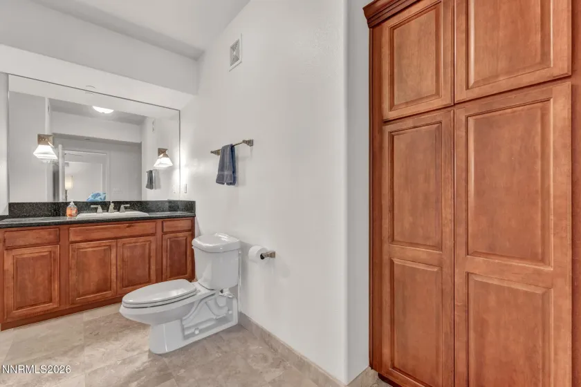 200 2nd, Reno, Nevada 89501, 2 Bedrooms Bedrooms, ,3 BathroomsBathrooms,Residential,Residential,2nd,260004400