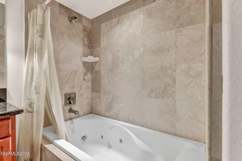 200 2nd, Reno, Nevada 89501, 2 Bedrooms Bedrooms, ,3 BathroomsBathrooms,Residential,Residential,2nd,260004400