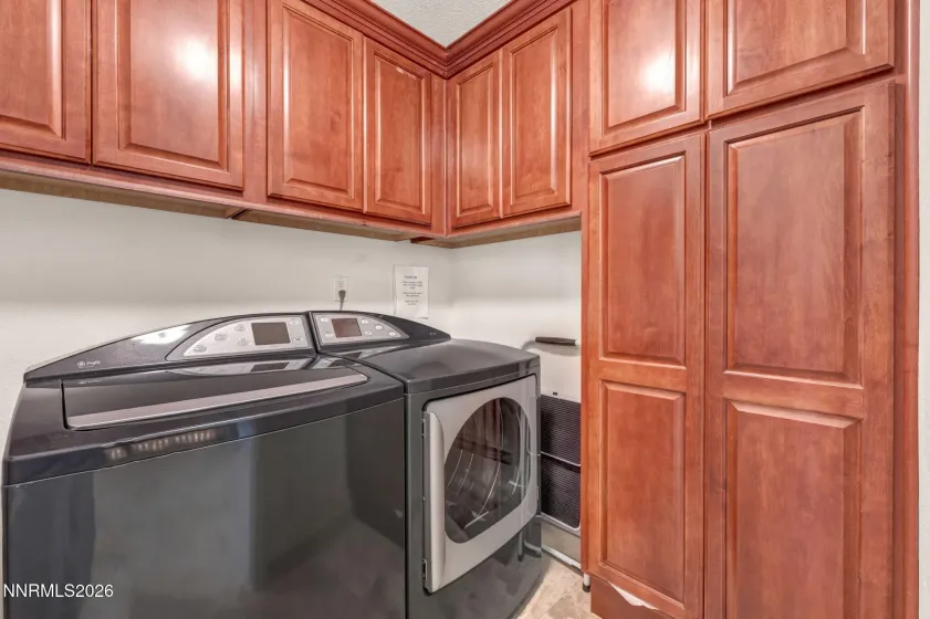 200 2nd, Reno, Nevada 89501, 2 Bedrooms Bedrooms, ,3 BathroomsBathrooms,Residential,Residential,2nd,260004400