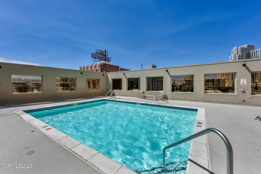 200 2nd, Reno, Nevada 89501, 2 Bedrooms Bedrooms, ,3 BathroomsBathrooms,Residential,Residential,2nd,260004400