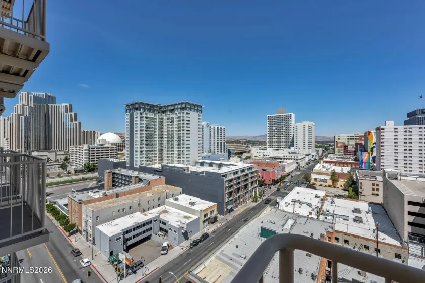 200 2nd, Reno, Nevada 89501, 2 Bedrooms Bedrooms, ,3 BathroomsBathrooms,Residential,Residential,2nd,260004400