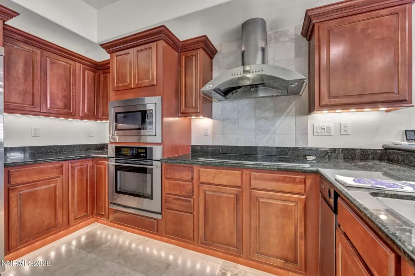 200 2nd, Reno, Nevada 89501, 2 Bedrooms Bedrooms, ,3 BathroomsBathrooms,Residential,Residential,2nd,260004400