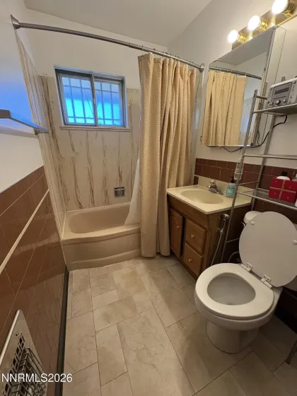 1945 4th, Sparks, Nevada 89431, 2 Bedrooms Bedrooms, ,1 BathroomBathrooms,Residential,Residential,4th,260004406