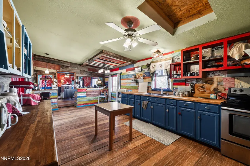 6877 Victor, Fallon, Nevada 89406, 3 Bedrooms Bedrooms, ,2 BathroomsBathrooms,Residential,Residential,Victor,260004413