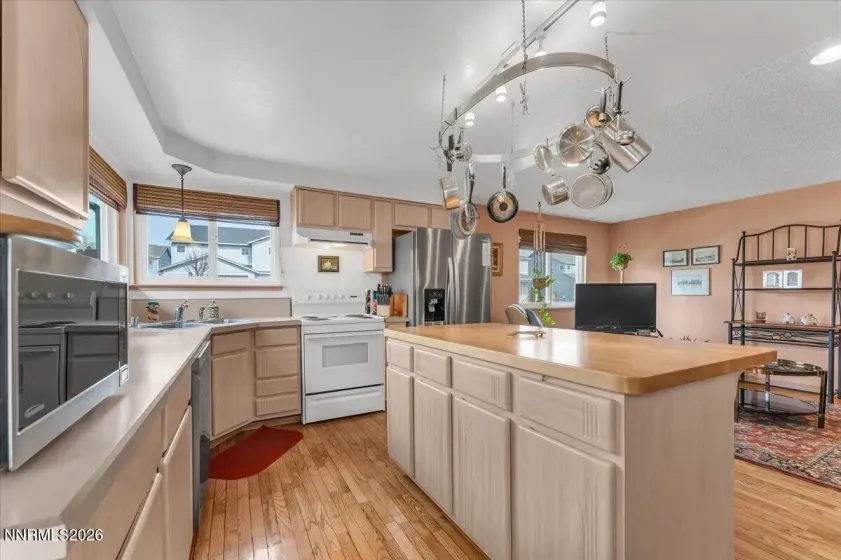 729 Palmwood, Sparks, Nevada 89434, 3 Bedrooms Bedrooms, ,2 BathroomsBathrooms,Residential,Residential,Palmwood,260002607