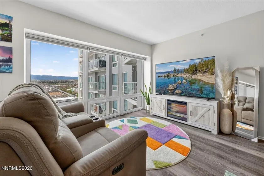 255 Sierra, Reno, Nevada 89501, ,1 BathroomBathrooms,Residential,Residential,Sierra,260004415