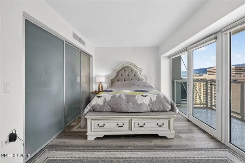 255 Sierra, Reno, Nevada 89501, ,1 BathroomBathrooms,Residential,Residential,Sierra,260004415