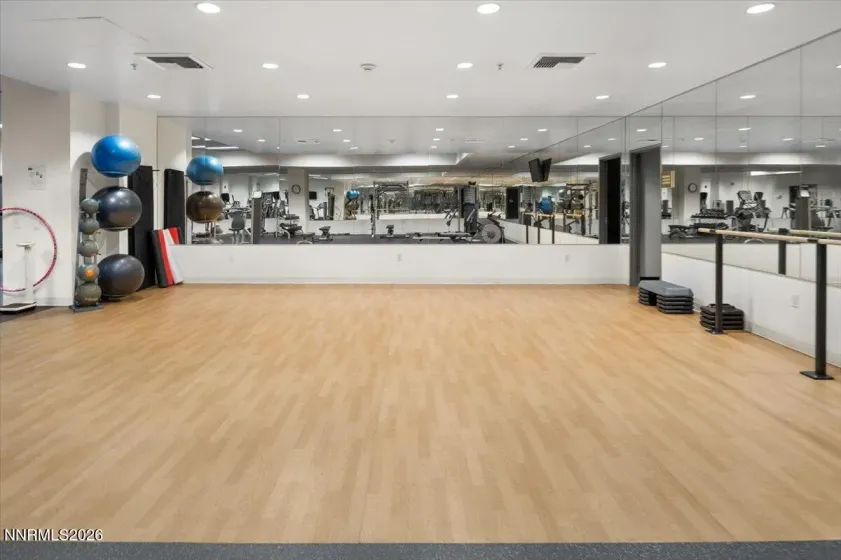 255 Sierra, Reno, Nevada 89501, ,1 BathroomBathrooms,Residential,Residential,Sierra,260004415