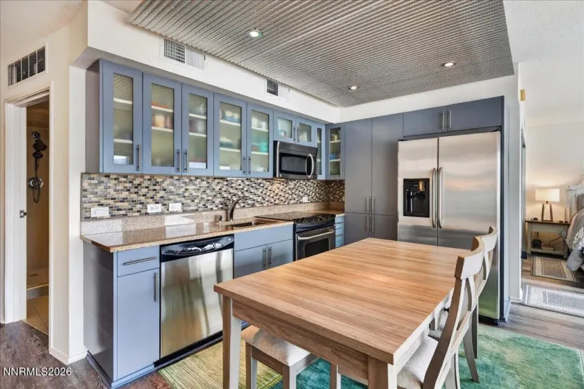 255 Sierra, Reno, Nevada 89501, ,1 BathroomBathrooms,Residential,Residential,Sierra,260004415