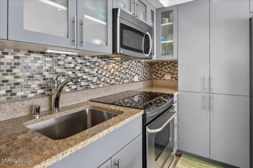 255 Sierra, Reno, Nevada 89501, ,1 BathroomBathrooms,Residential,Residential,Sierra,260004415