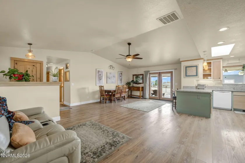 2820 Esaw, Minden, Nevada 89423, 3 Bedrooms Bedrooms, ,3 BathroomsBathrooms,Residential,Residential,Esaw,260004419