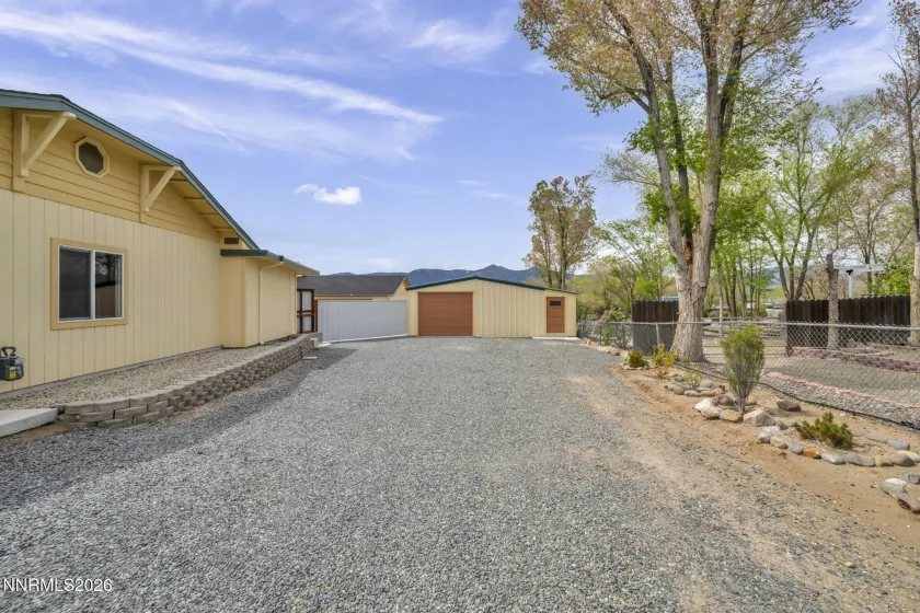 Metal Shed - 750+/- sf, 9' door
