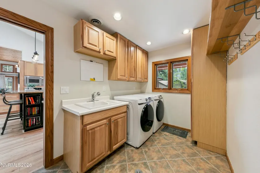 293 Cedar, Stateline, Nevada 89449, 3 Bedrooms Bedrooms, ,3 BathroomsBathrooms,Residential,Residential,Cedar,260004422