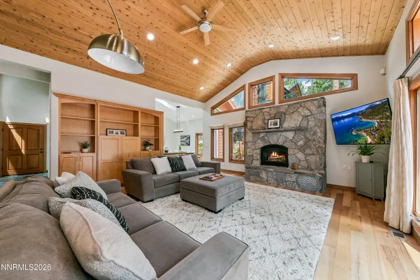 293 Cedar, Stateline, Nevada 89449, 3 Bedrooms Bedrooms, ,3 BathroomsBathrooms,Residential,Residential,Cedar,260004422