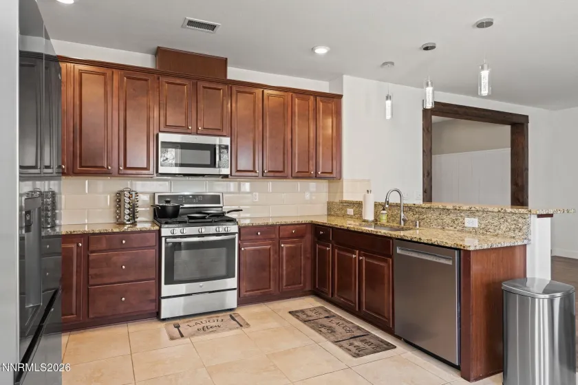 10270 Gold Mine, Reno, Nevada 89521, 4 Bedrooms Bedrooms, ,2 BathroomsBathrooms,Residential Lease,Manufactured,Gold Mine,260004425