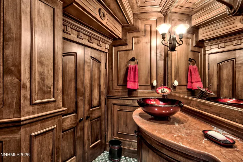 229 Five Creek, Gardnerville, Nevada 89460, 10 Bedrooms Bedrooms, ,10 BathroomsBathrooms,Residential,Residential,Five Creek,260004426