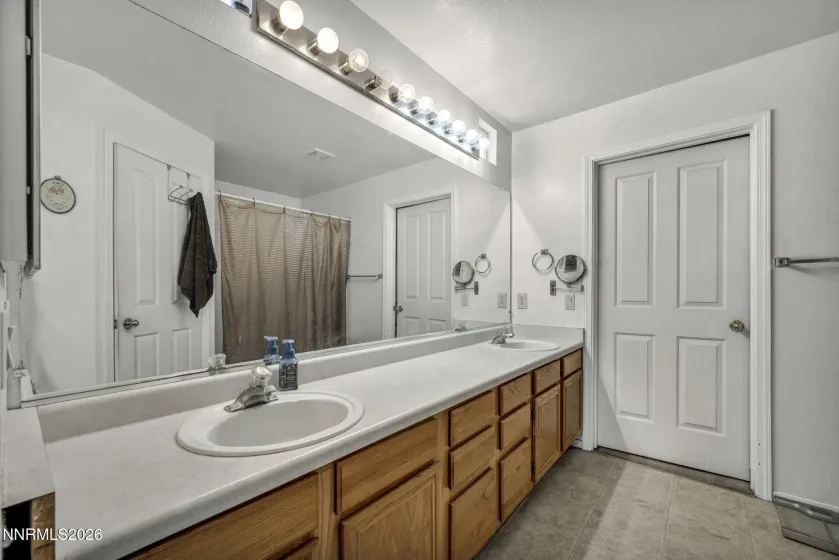 2405 Serena, Reno, Nevada 89503, 4 Bedrooms Bedrooms, ,3 BathroomsBathrooms,Residential,Residential,Serena,260004429