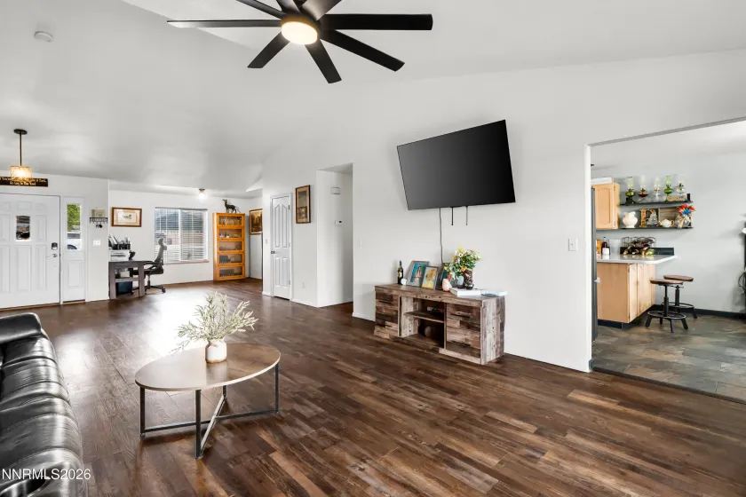 5287 Offenhauser, Winnemucca, Nevada 89445, 3 Bedrooms Bedrooms, ,2 BathroomsBathrooms,Residential,Residential,Offenhauser,260004430