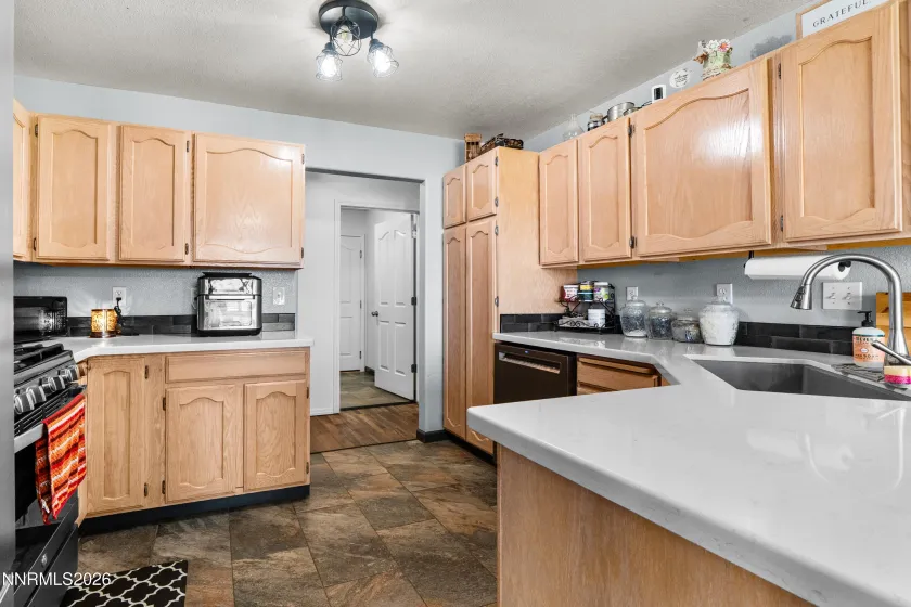 5287 Offenhauser, Winnemucca, Nevada 89445, 3 Bedrooms Bedrooms, ,2 BathroomsBathrooms,Residential,Residential,Offenhauser,260004430