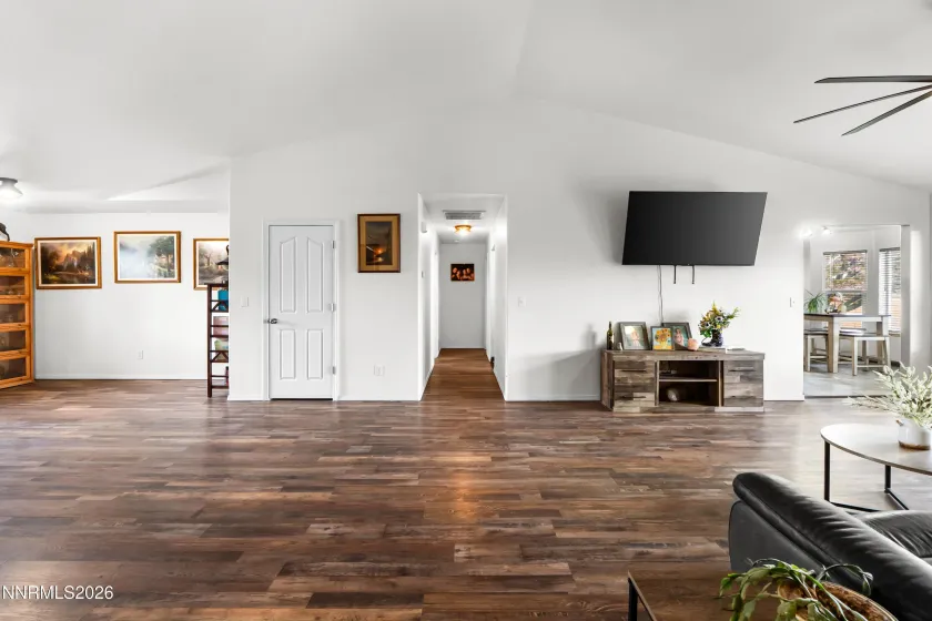 5287 Offenhauser, Winnemucca, Nevada 89445, 3 Bedrooms Bedrooms, ,2 BathroomsBathrooms,Residential,Residential,Offenhauser,260004430