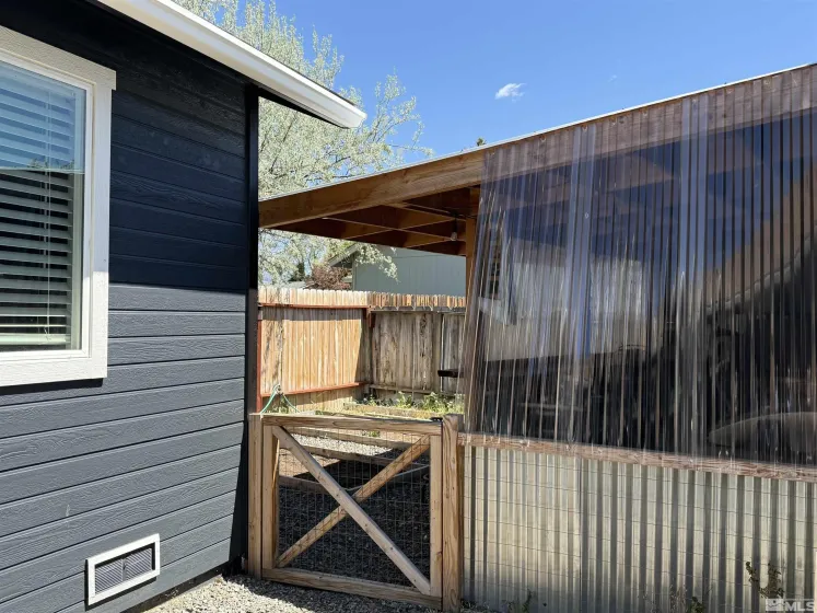 737 Hornet, Gardnerville, Nevada 89460, ,2 BathroomsBathrooms,Residential,Residential,Hornet,260004437