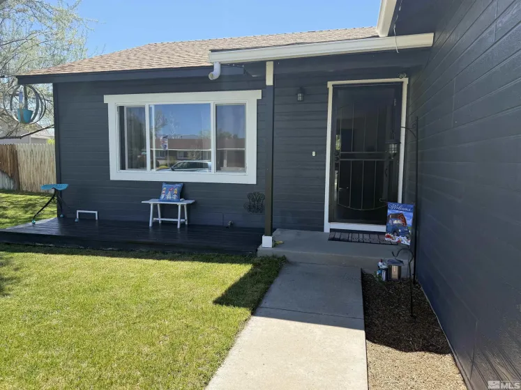 737 Hornet, Gardnerville, Nevada 89460, ,2 BathroomsBathrooms,Residential,Residential,Hornet,260004437