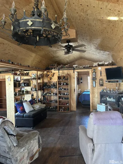 13200 Carson, Fallon, Nevada 89406, 8 Bedrooms Bedrooms, ,5 BathroomsBathrooms,Residential,Residential,Carson,240011432