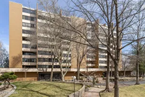 1200 Riverside, Reno, Nevada 89503, 2 Bedrooms Bedrooms, ,2 BathroomsBathrooms,Residential,Residential,Riverside,260004440