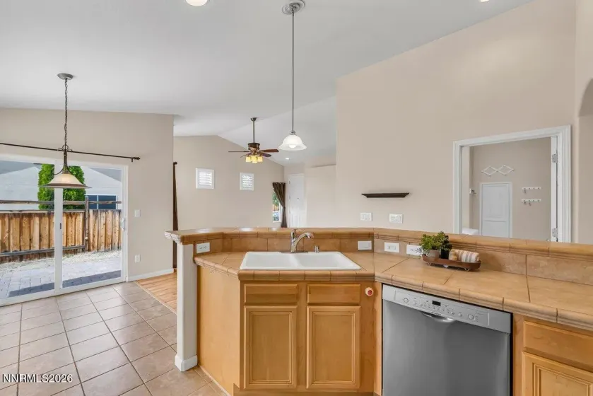 4175 Matter, Sparks, Nevada 89436, 3 Bedrooms Bedrooms, ,2 BathroomsBathrooms,Residential,Residential,Matter,260004441