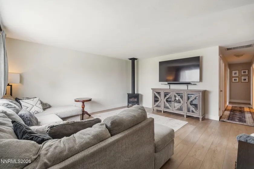 8648 Aquifer, Reno, Nevada 89506, 3 Bedrooms Bedrooms, ,2 BathroomsBathrooms,Residential,Residential,Aquifer,260004442