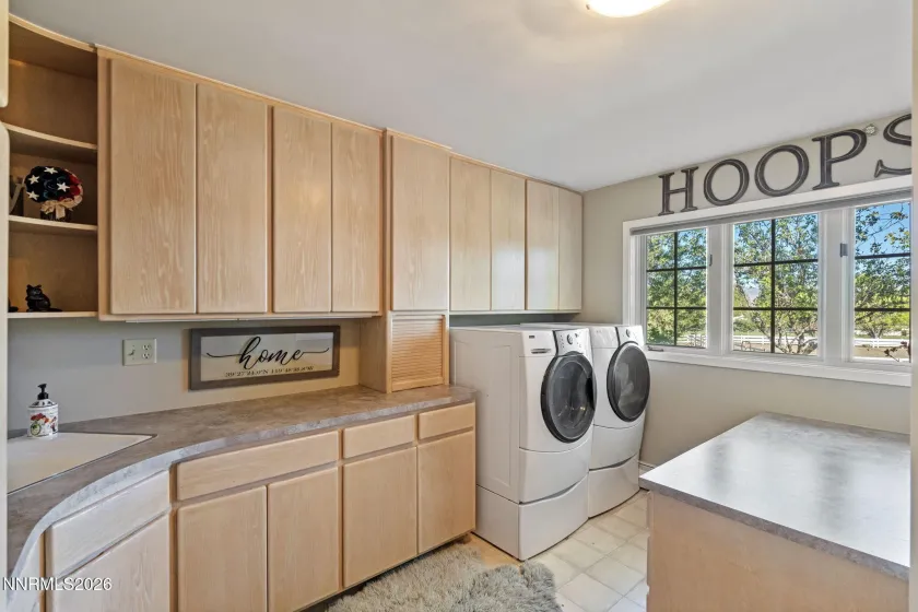 7850 Kevin, Reno, Nevada 89511, 3 Bedrooms Bedrooms, ,5 BathroomsBathrooms,Residential,Residential,Kevin,260004444