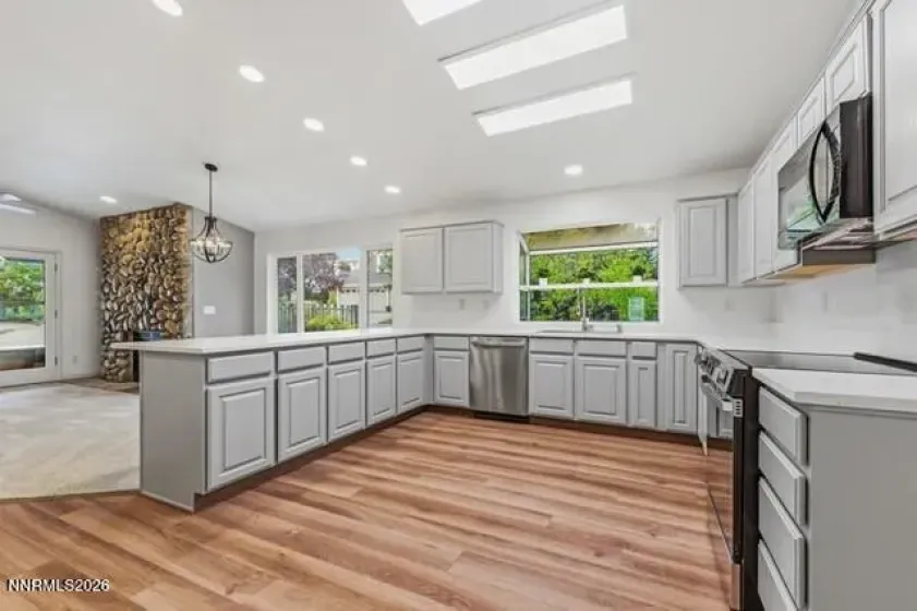 3618 Hemlock, Reno, Nevada 89509, 4 Bedrooms Bedrooms, ,2 BathroomsBathrooms,Residential,Residential,Hemlock,260004445